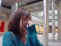 Gカップ巨乳美女が勃起チンポに囲まれパイズリも手コキフェラも笑顔で満喫