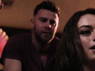 Cockhungry babes pussyfucked in 3some